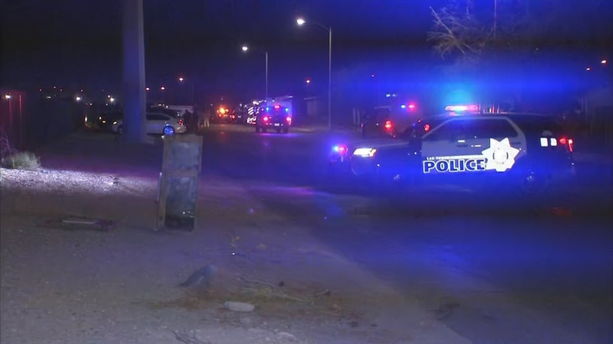 Las Vegas police search for shooting suspect in northeast Las Vegas    
