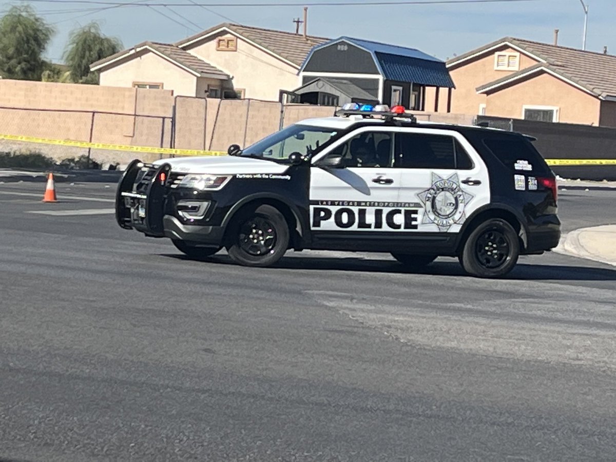 large police presence on Lake Mead &amp; Martin Luther King.Possible shooting. 