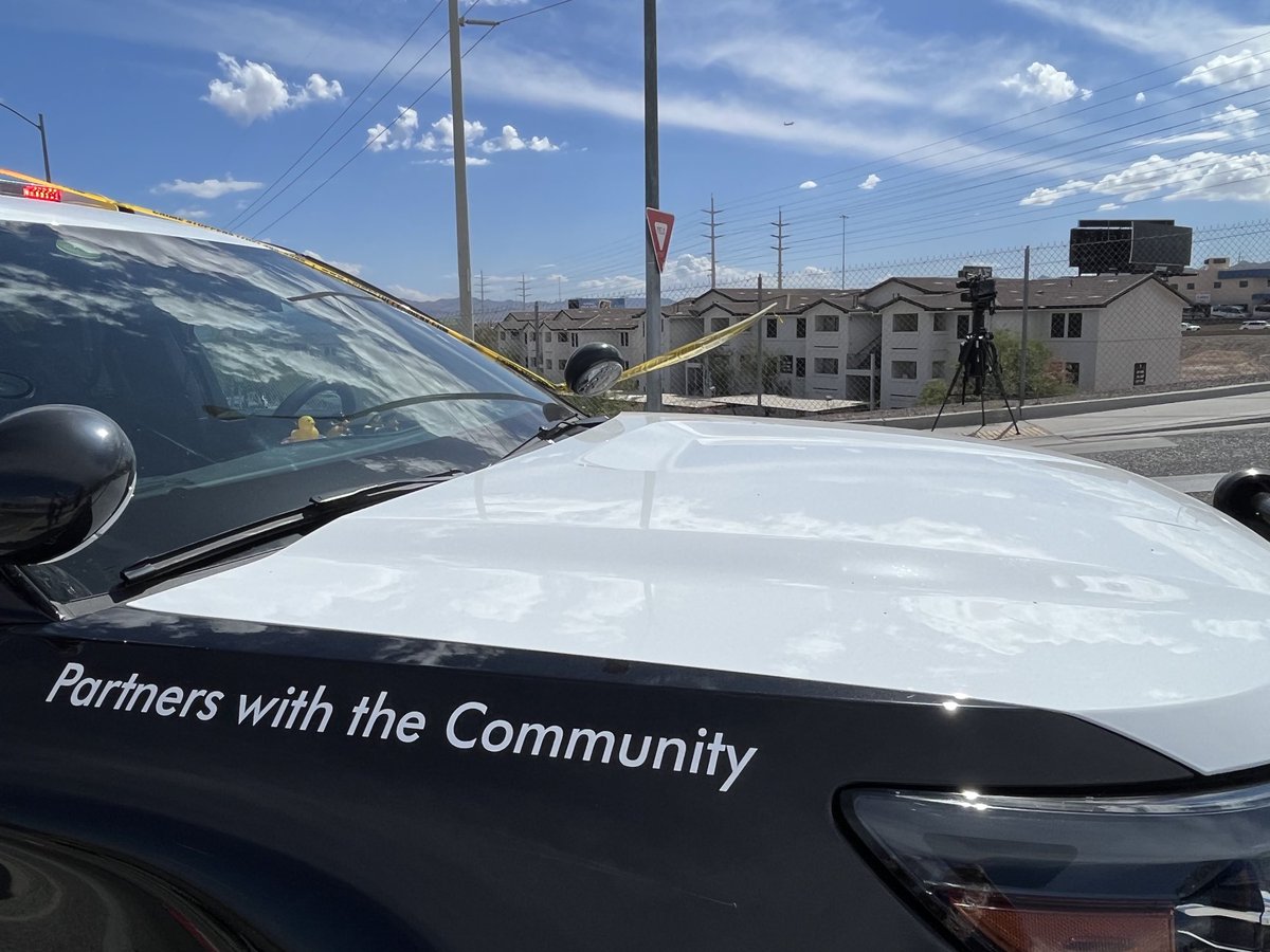 @DRoschNews3LV is on scene as a police shooting is under investigation in southeast Las Vegas.  active scene at The Allister Apartments off Nellis & Rawhide. 