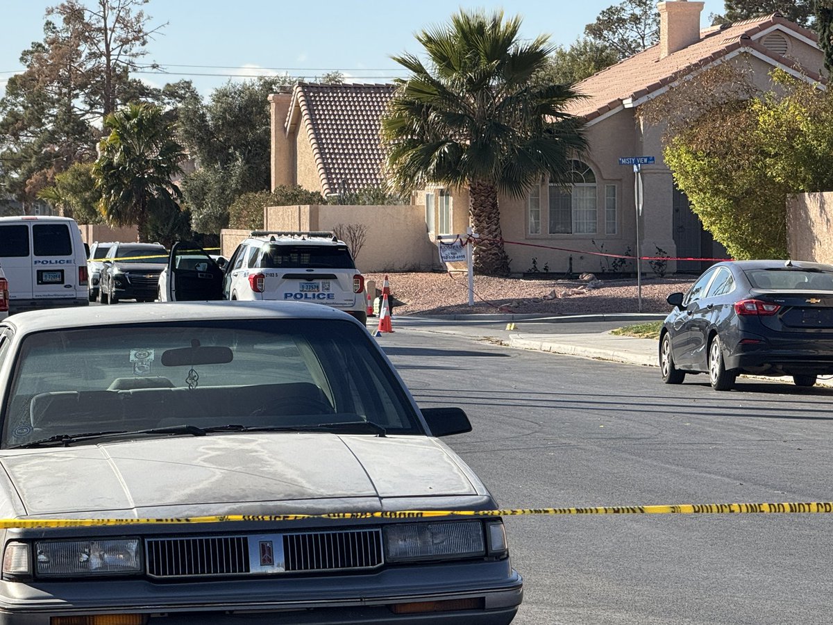 Following up on the @NLVPD officer shot and killed in the line of duty.It remains an active investigation 17 hours later. Police say a shootout happened between an officer and a man who was holding a gun. The officer was shot multiple times. The suspect also died. @News3LV